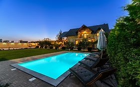 Orchard Villa